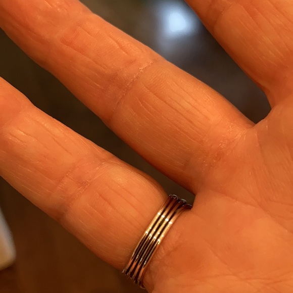 Coral (Long Fingers) - Picture 4 of 11